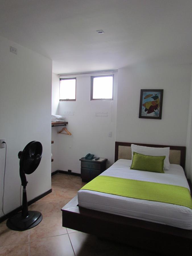 Hotel Plaza Mayor ميديلين المظهر الخارجي الصورة